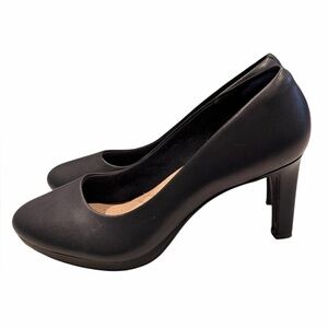 Clarks Women's Ambyr Joy High-Heeled Comfort Pumps Navy Blue Size 10